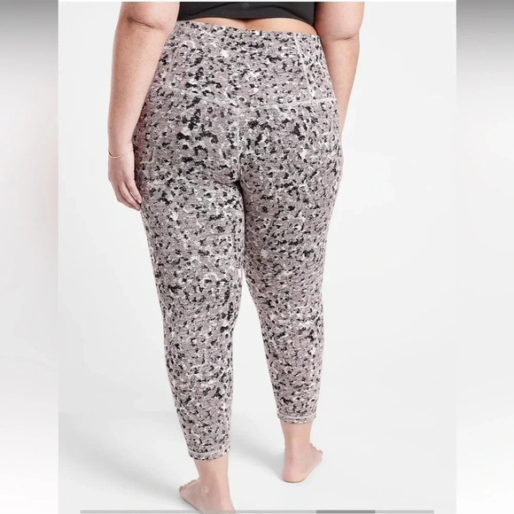 New Athleta Elation Textured 7/8 Tight Legging Size 3X - Picture 2 of 16